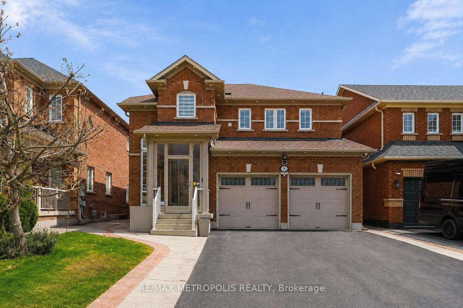 9 Tan Lane, Brampton, ON L6P 0Z9, Brampton, ON — photo 2 of 51
