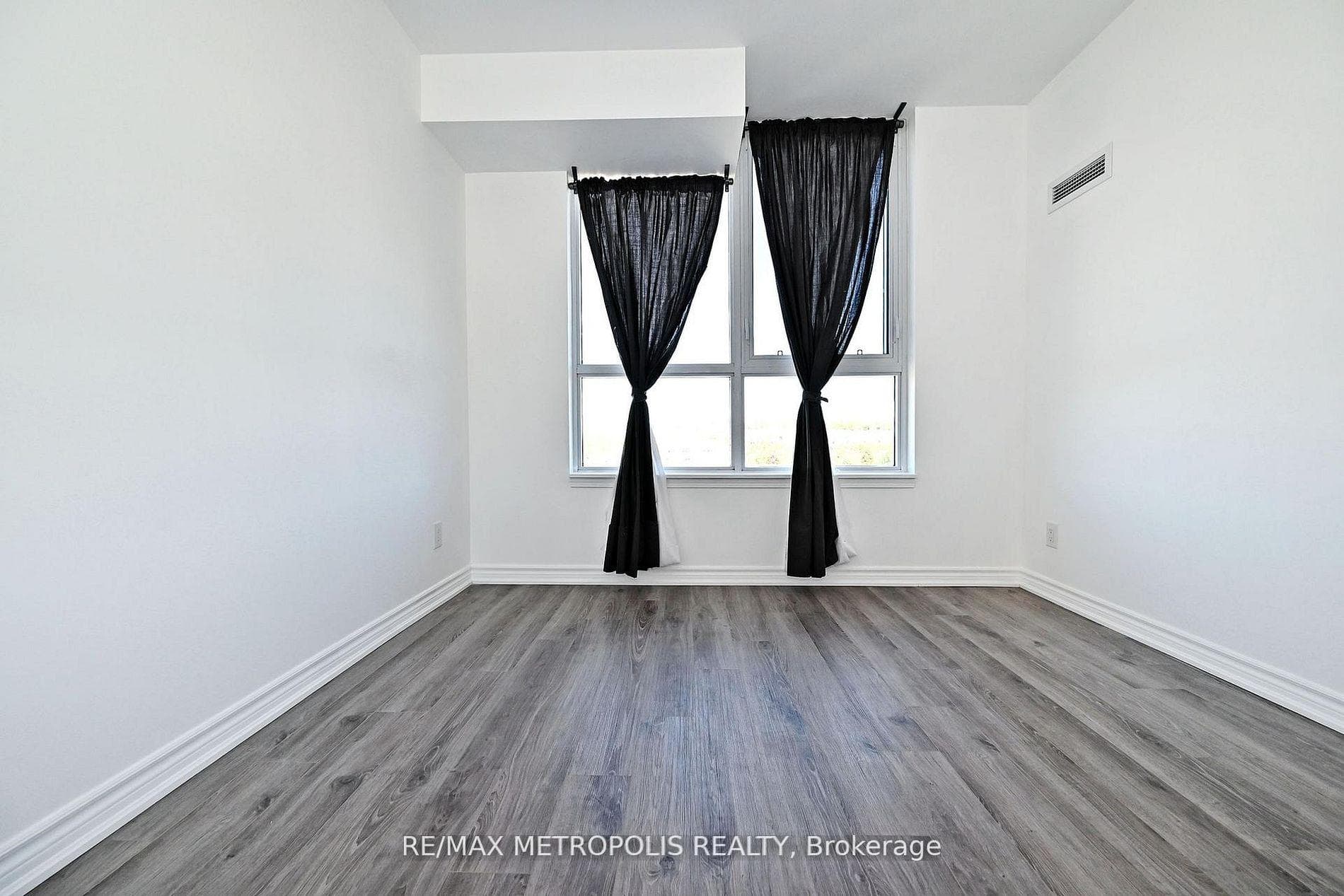 11611 Yonge Street 809, Richmond Hill, ON L4E 1G2, Richmond Hill, ON — photo 25 of 43