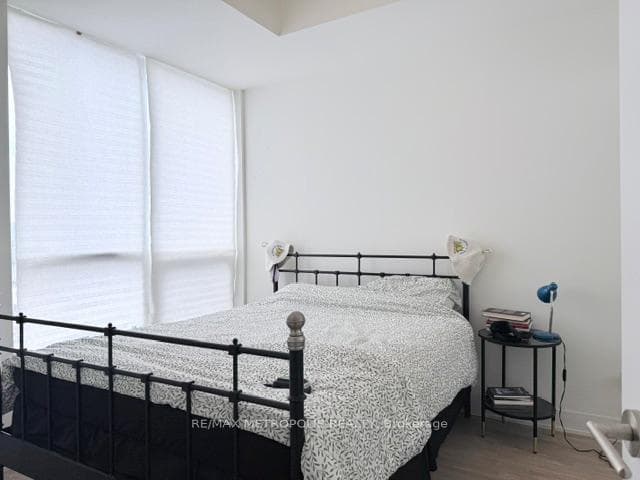 38 Cameron Street 1120, Toronto C01, ON M5T 0C3, Toronto C01, ON — photo 33 of 36