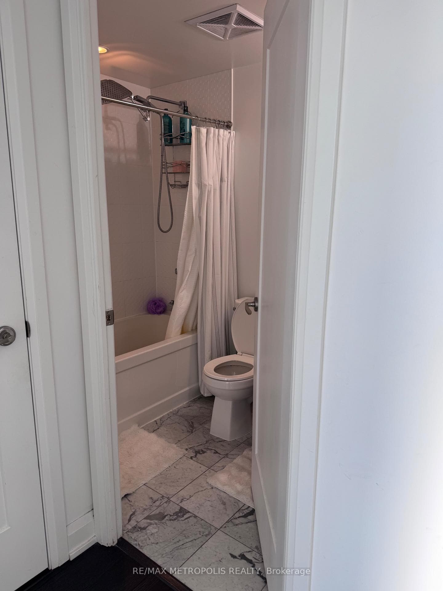 56 Annie Craig Drive 3307, Toronto W06, ON M8V 0C8, Toronto W06, ON — photo 24 of 30