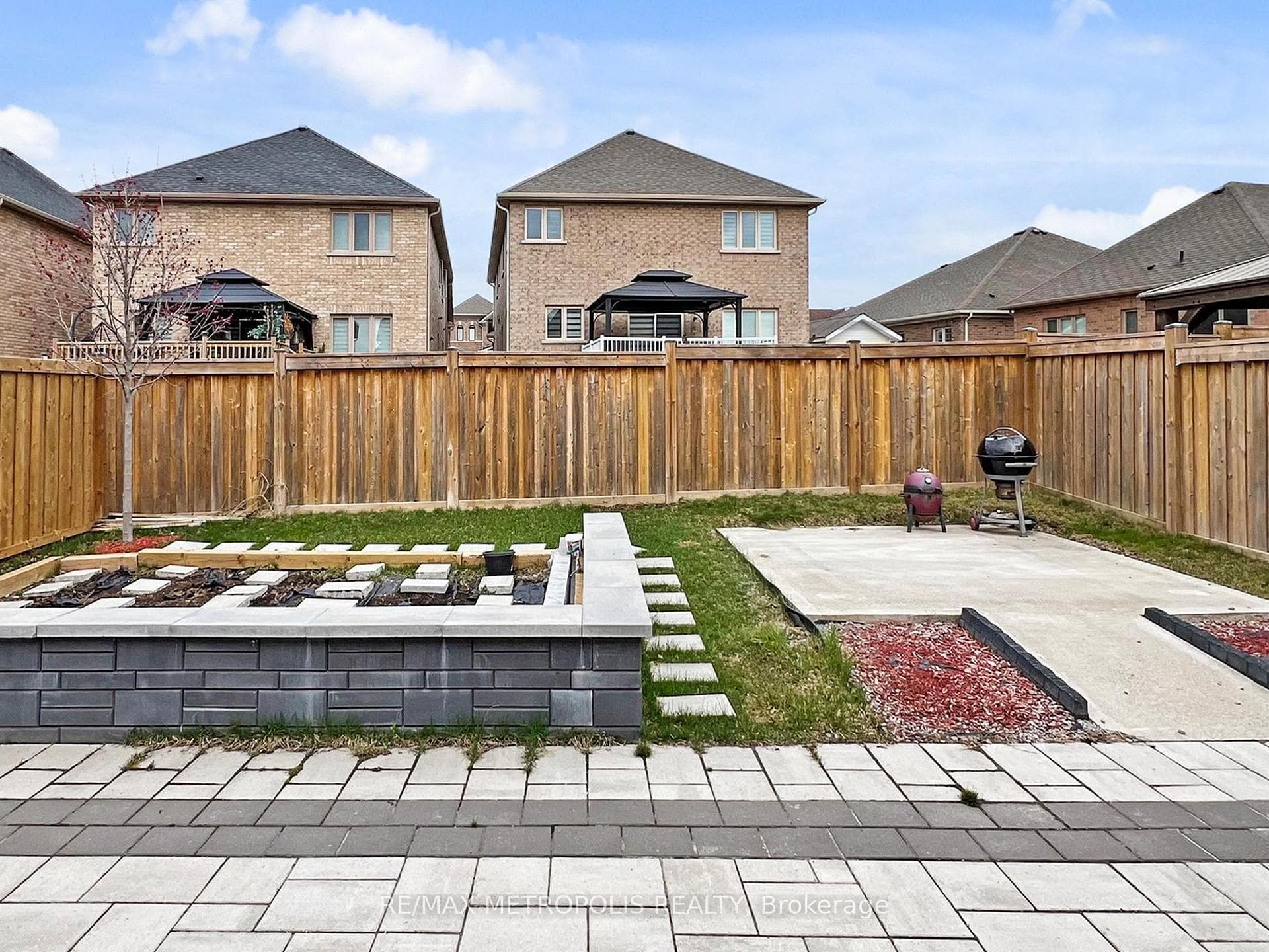 124 Milby Crescent, Bradford West Gwillimbury, ON L3Z 0X8, Bradford West Gwillimbury, ON — photo 25 of 28
