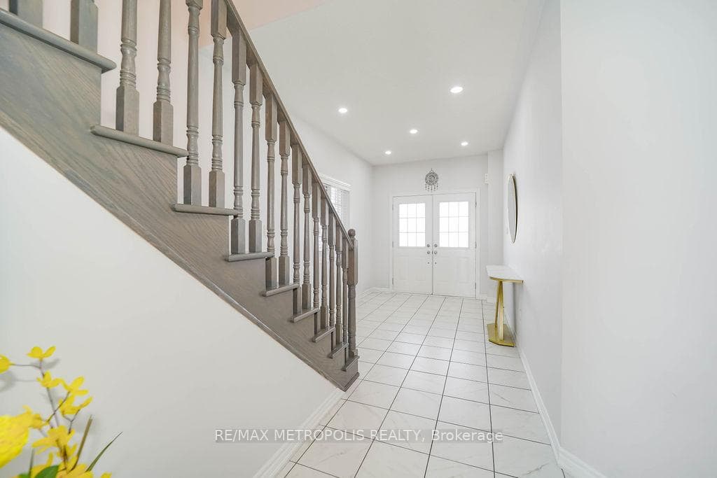 22 Haskins Crescent, Georgina, ON L4P 0H4, Georgina, ON — photo 4 of 50