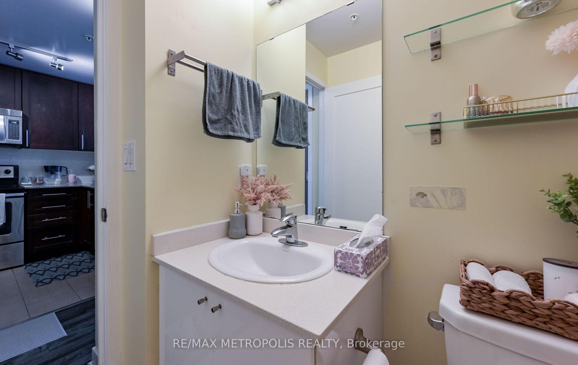 3985 Grand Park Drive 1004, Mississauga, ON L5B 0H8, Mississauga, ON — photo 18 of 43