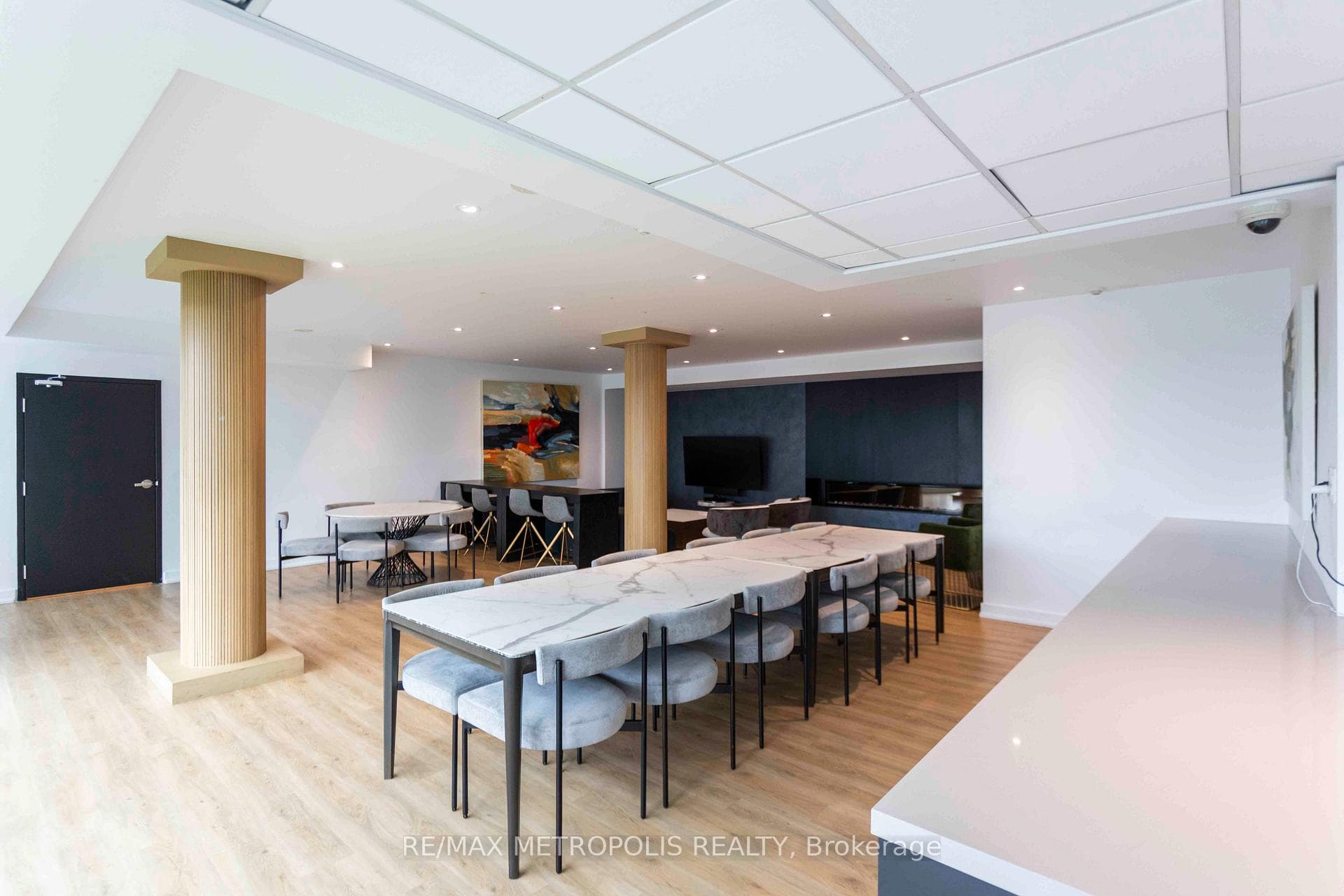 55 East Liberty Street 813, Toronto C01, ON M6K 3P9, Toronto C01, ON — photo 17 of 28