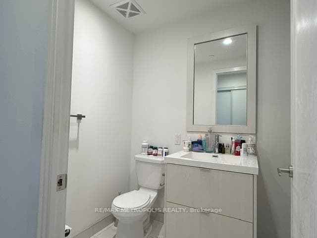 38 Cameron Street 1120, Toronto C01, ON M5T 0C3, Toronto C01, ON — photo 11 of 36