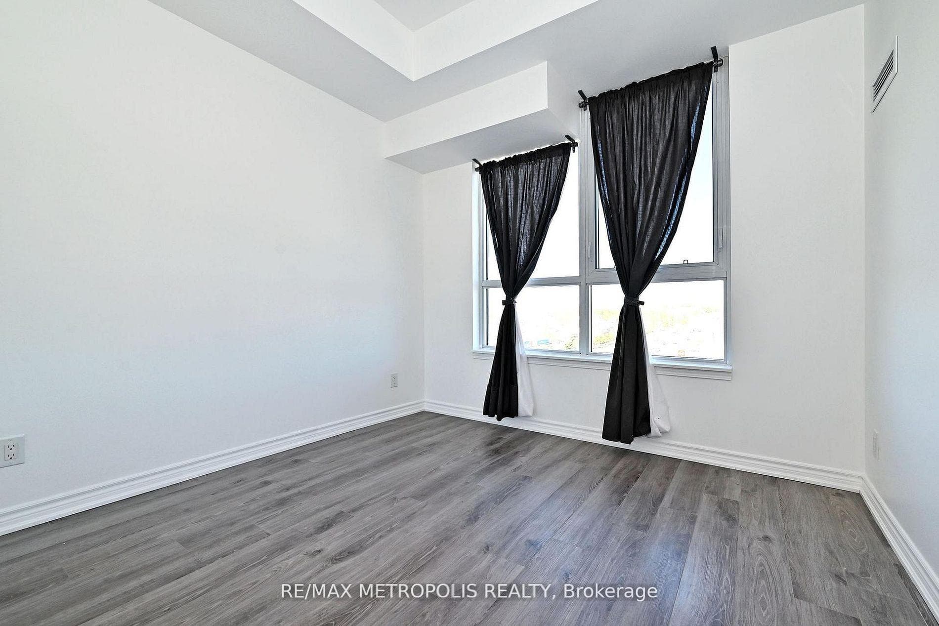 11611 Yonge Street 809, Richmond Hill, ON L4E 1G2, Richmond Hill, ON — photo 24 of 43
