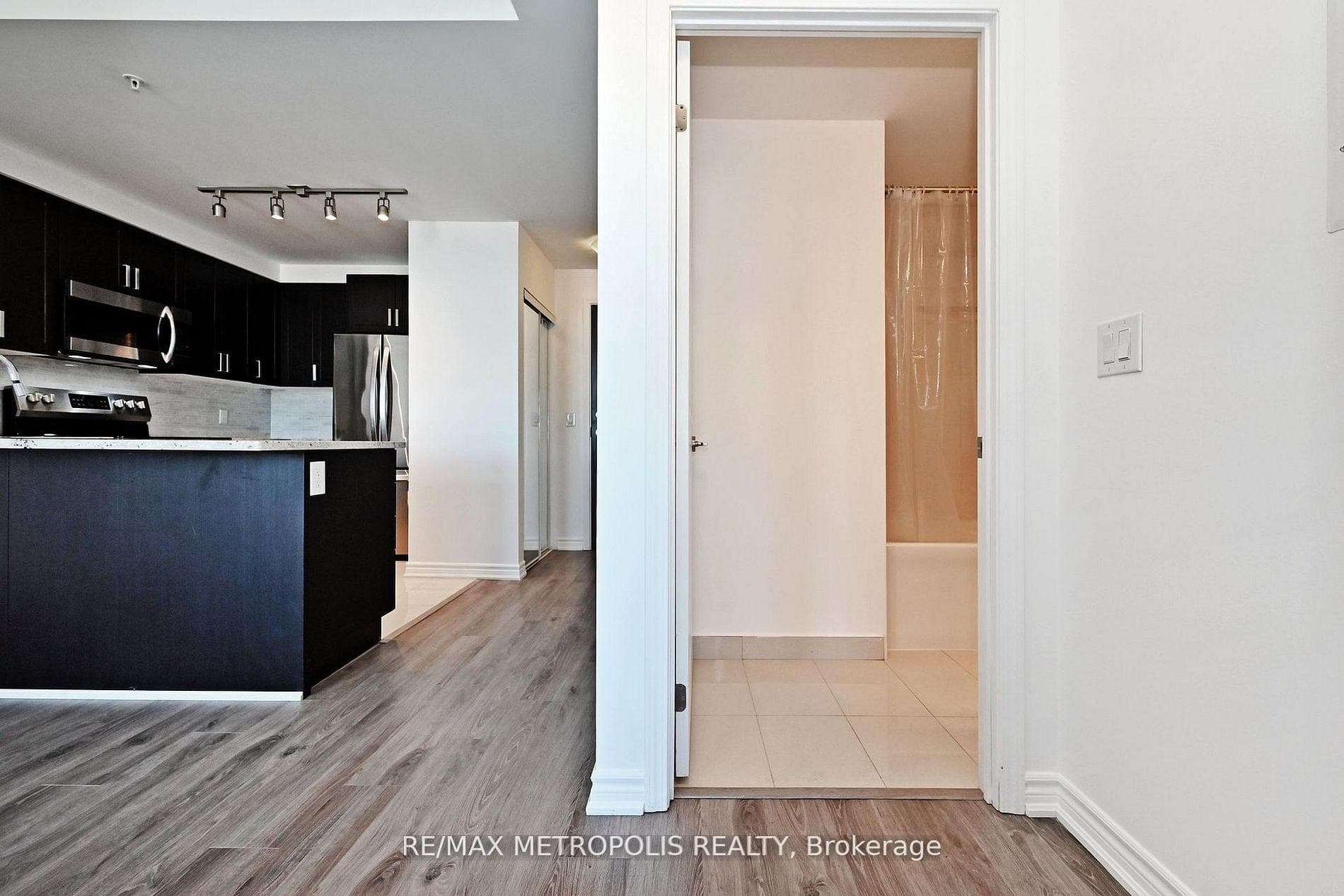 11611 Yonge Street 809, Richmond Hill, ON L4E 1G2, Richmond Hill, ON — photo 28 of 43