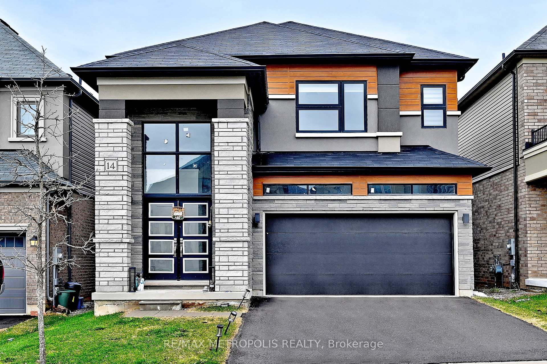 14 Jenner Drive, Brant, ON N3L 3L3, Brant, ON — photo 1 of 50