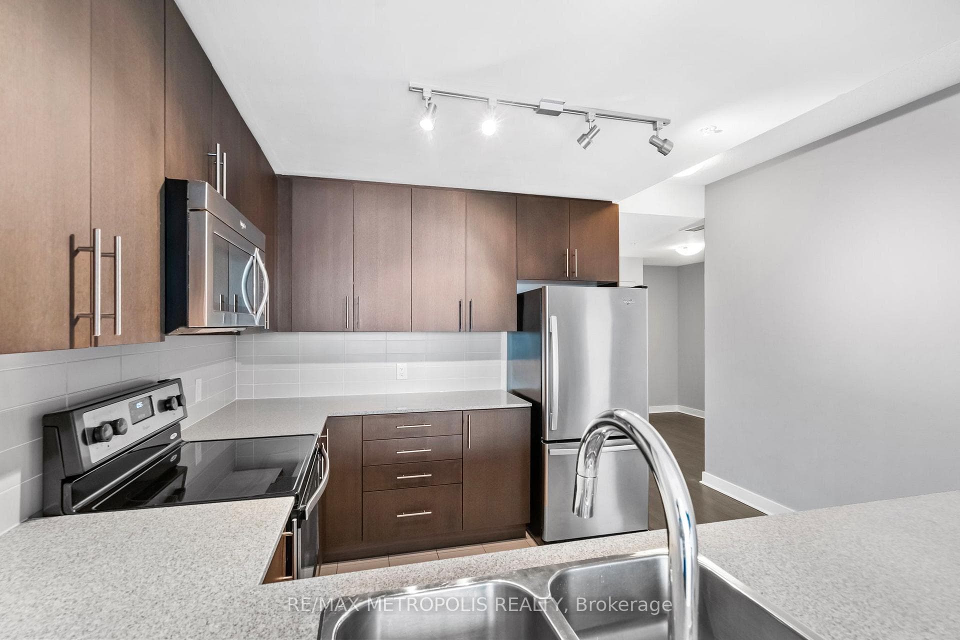 3985 Grand Park Drive 305, Mississauga, ON L5B 0H8, Mississauga, ON — photo 8 of 27