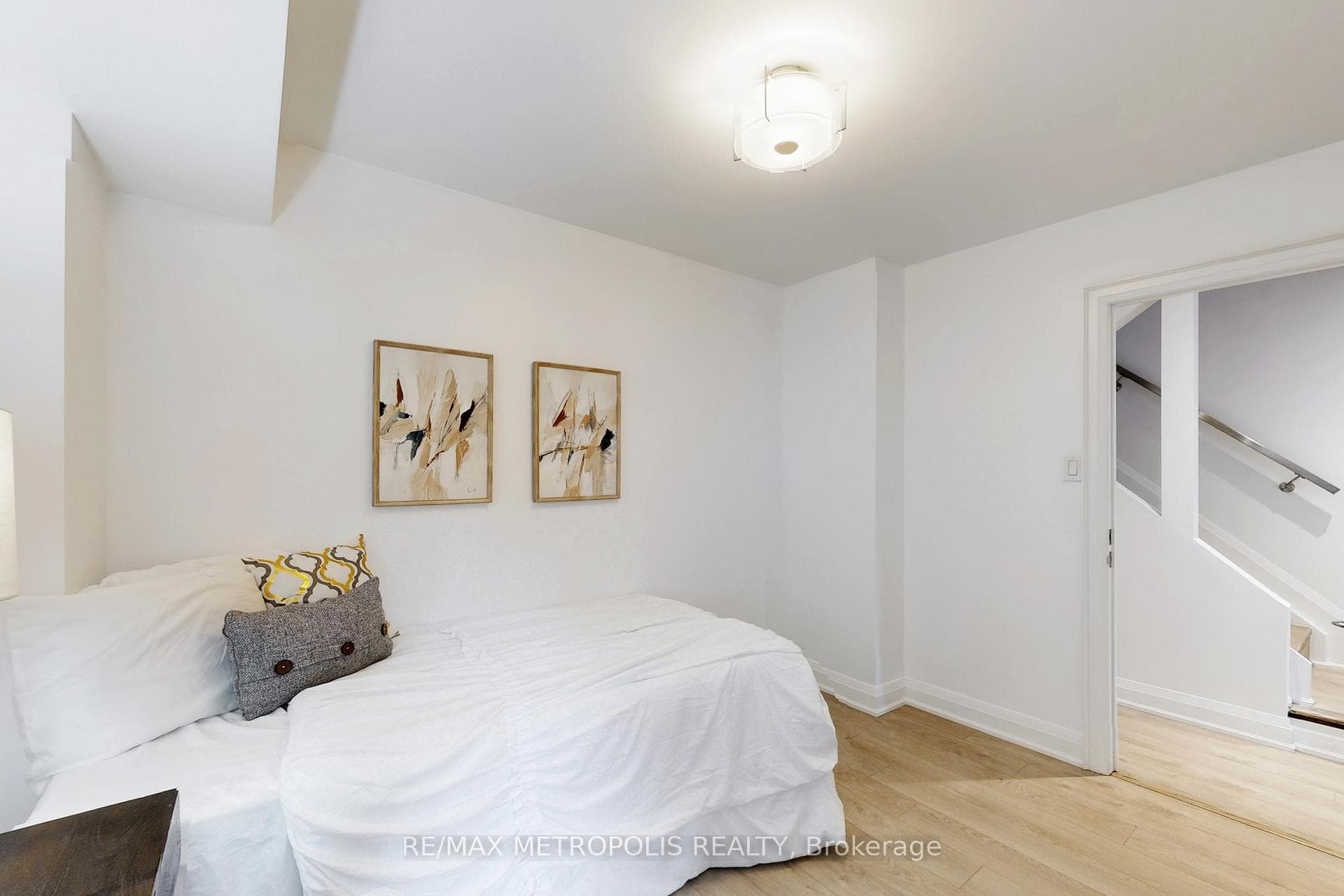 12 Sudbury Street 404, Toronto C01, ON M6J 3W7, Toronto C01, ON — photo 22 of 50