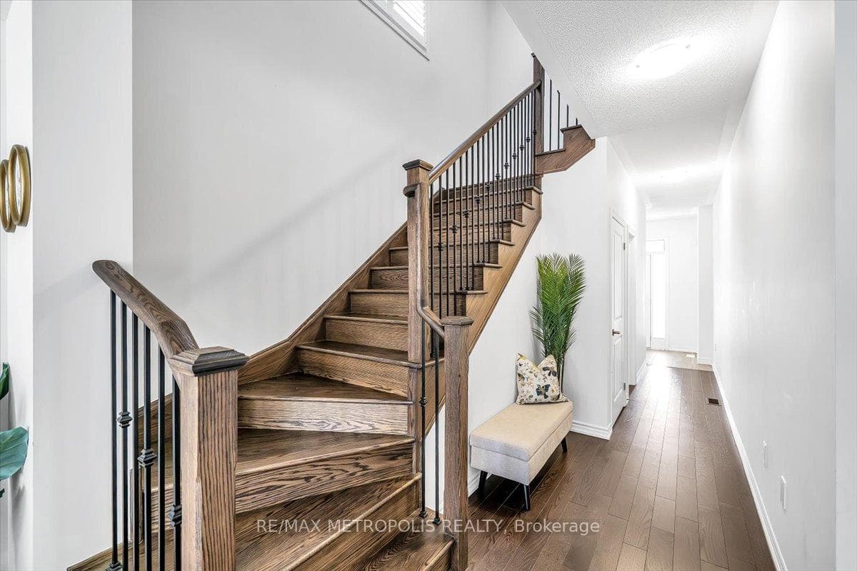 120 Laing Drive, Whitby, ON L1P 0N5, Whitby, ON — photo 14 of 41