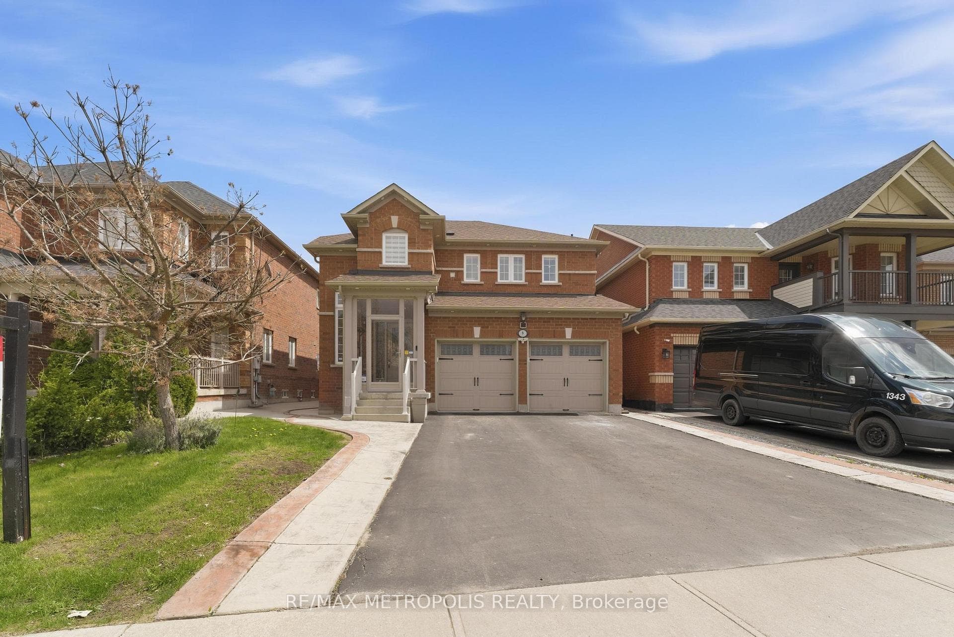 9 Tan Lane, Brampton, ON L6P 0Z9, Brampton, ON — photo 3 of 51