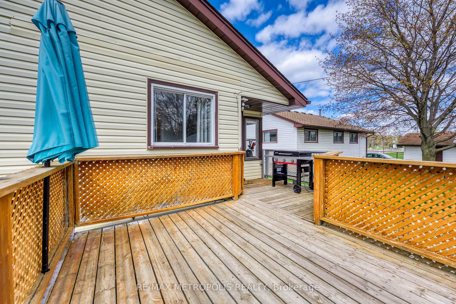 711 Michigan Avenue, Point Edward, ON N7V 1G9, Point Edward, ON — photo 35 of 46
