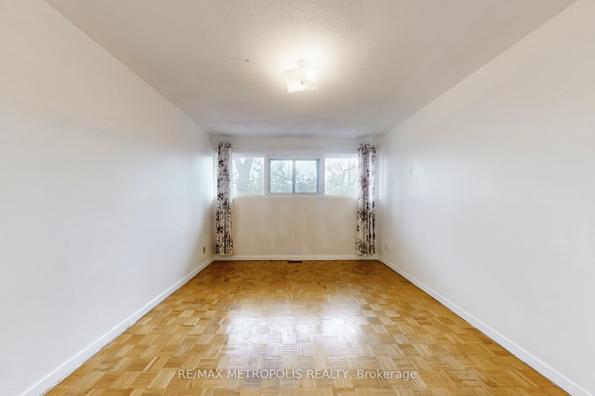 1021 Midland Avenue 25, Toronto E08, ON M1K 4G7, Toronto E08, ON — photo 22 of 50