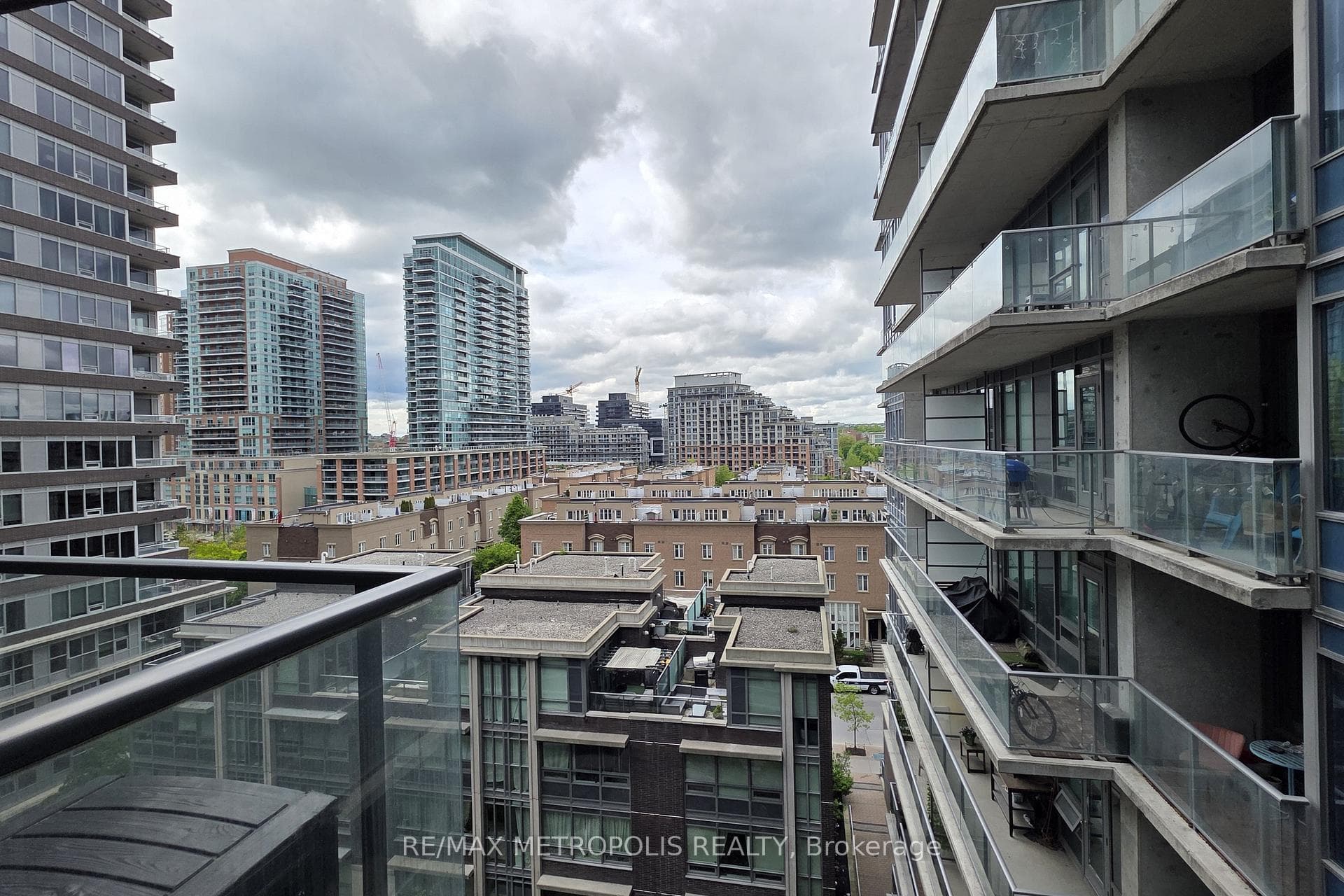 55 East Liberty Street 813, Toronto C01, ON M6K 3P9, Toronto C01, ON — photo 12 of 28