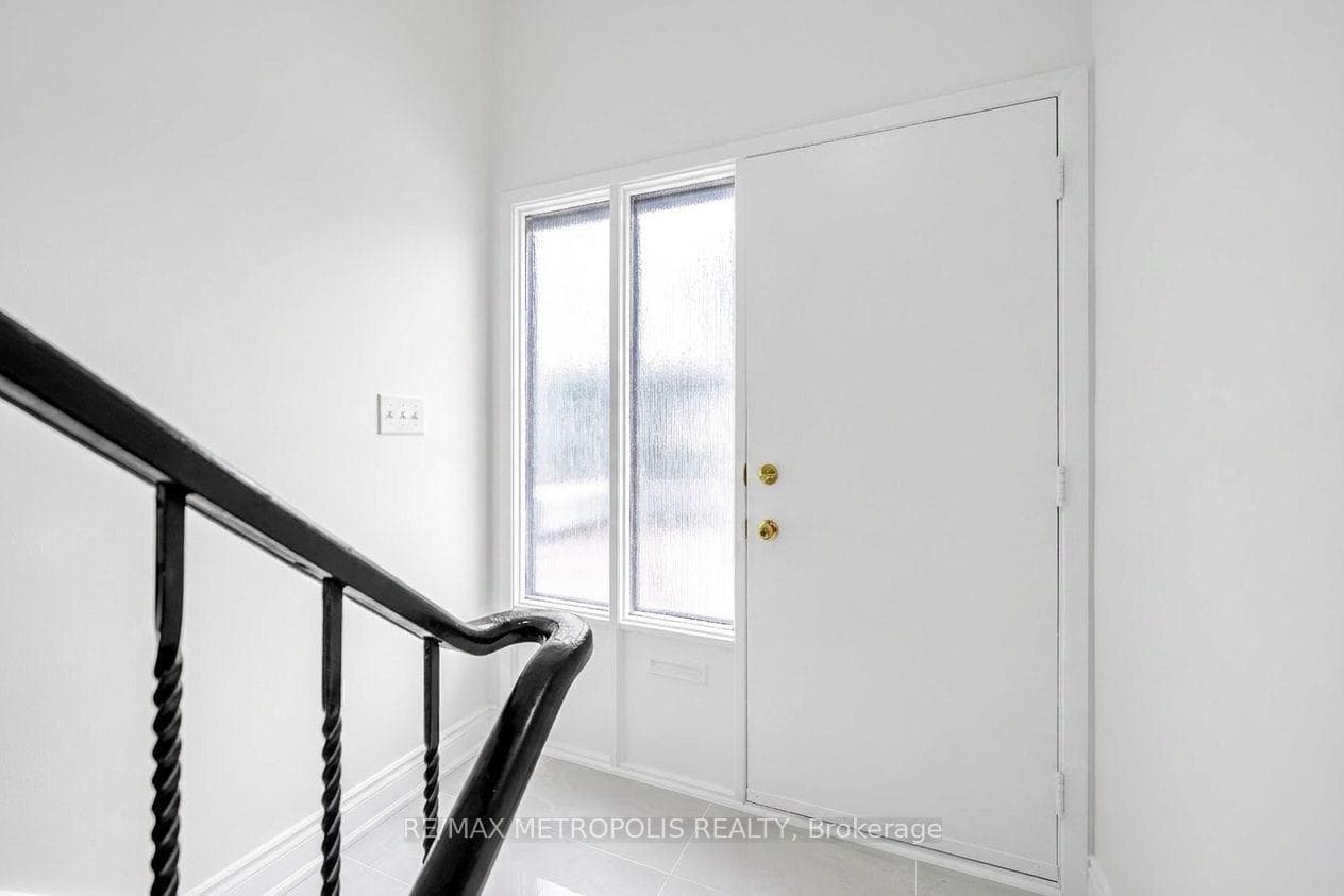 175 Trudelle Street 15, Toronto E08, ON M1J 3K5, Toronto E08, ON — photo 34 of 49
