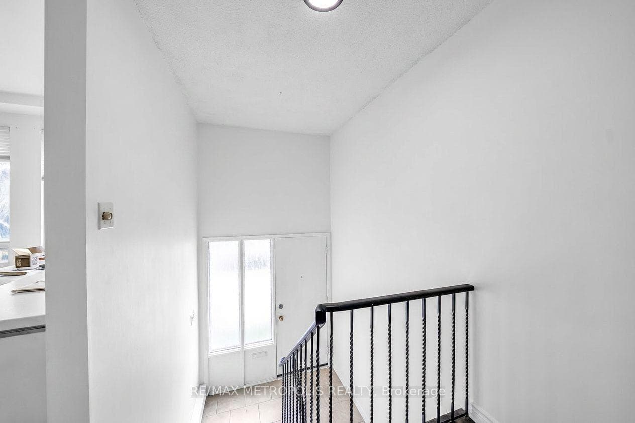 175 Trudelle Street 15, Toronto E08, ON M1J 3K5, Toronto E08, ON — photo 35 of 49