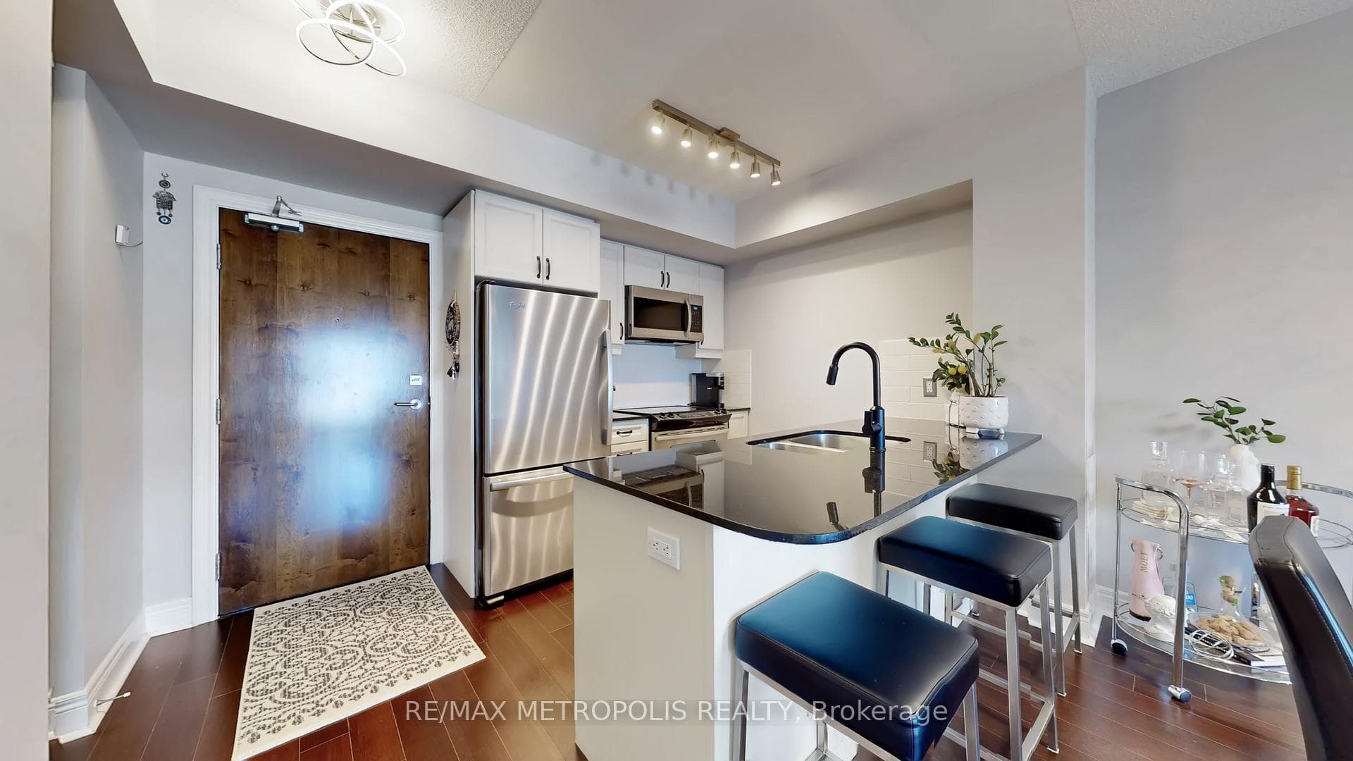 701 Sheppard Avenue W 228, Toronto C06, ON M3H 0B2, Toronto C06, ON — photo 10 of 50