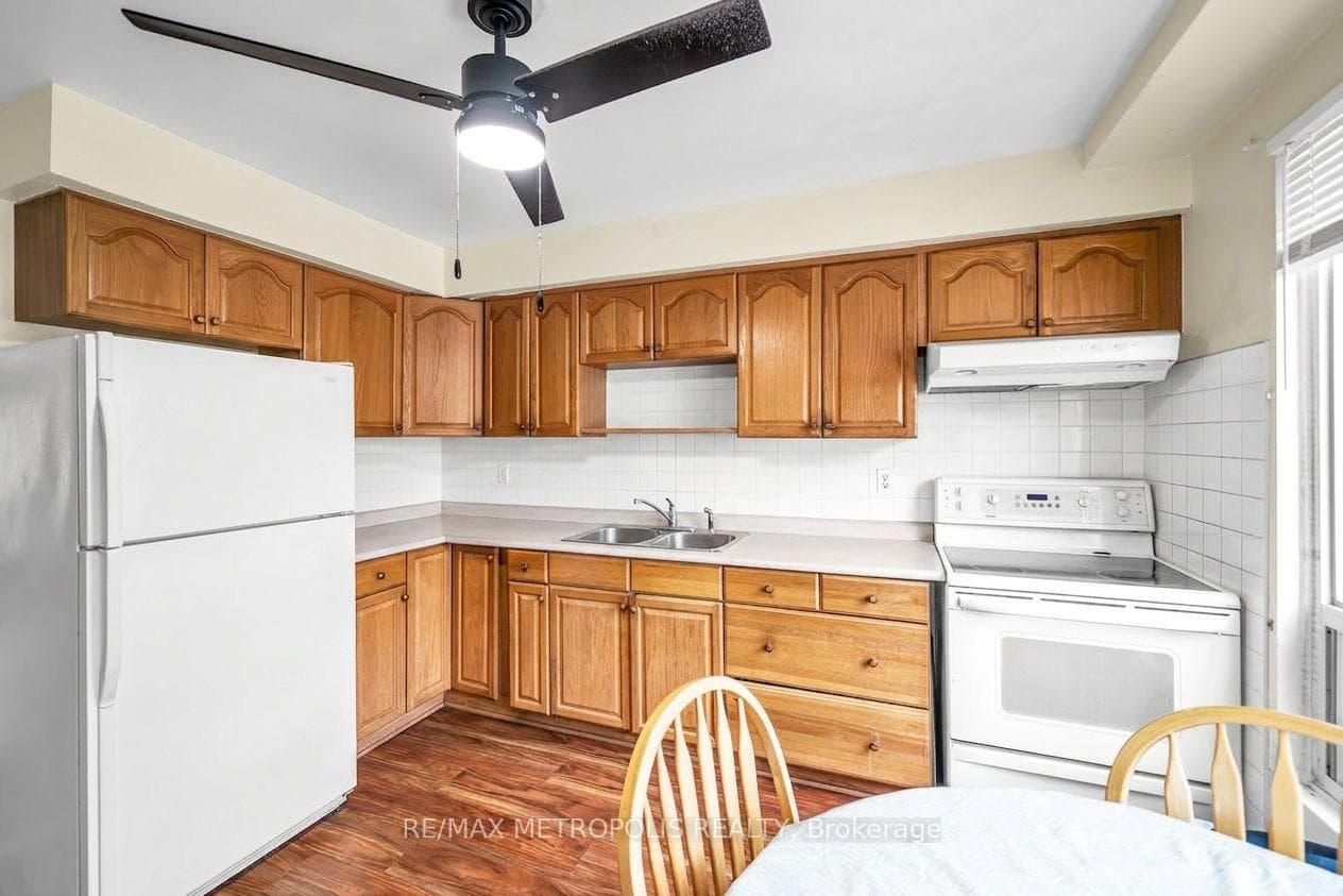 175 Trudelle Street 15, Toronto E08, ON M1J 3K5, Toronto E08, ON — photo 43 of 49