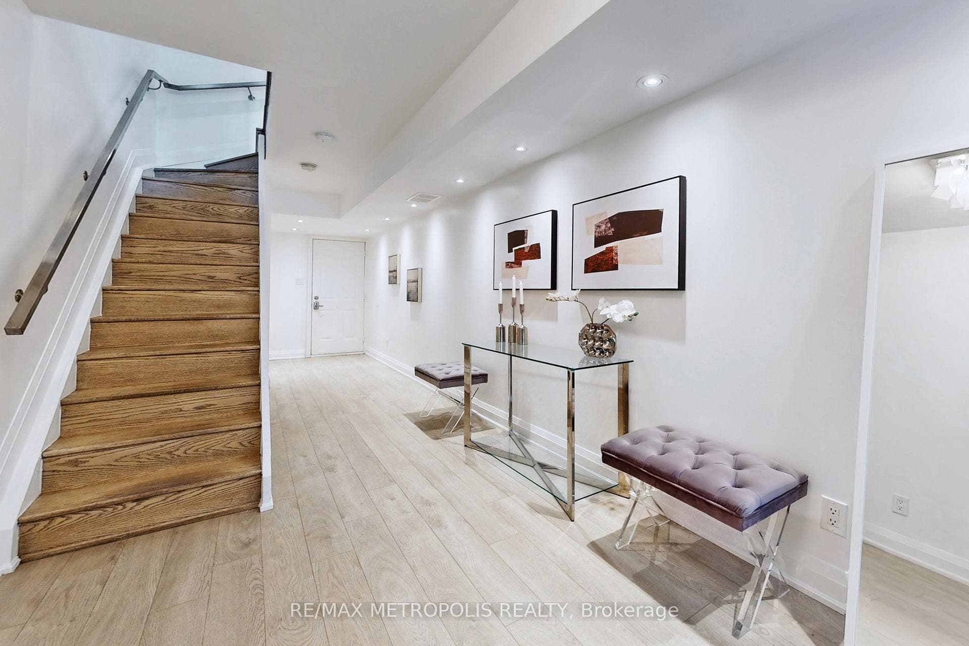 12 Sudbury Street 404, Toronto C01, ON M6J 3W7, Toronto C01, ON — photo 41 of 50