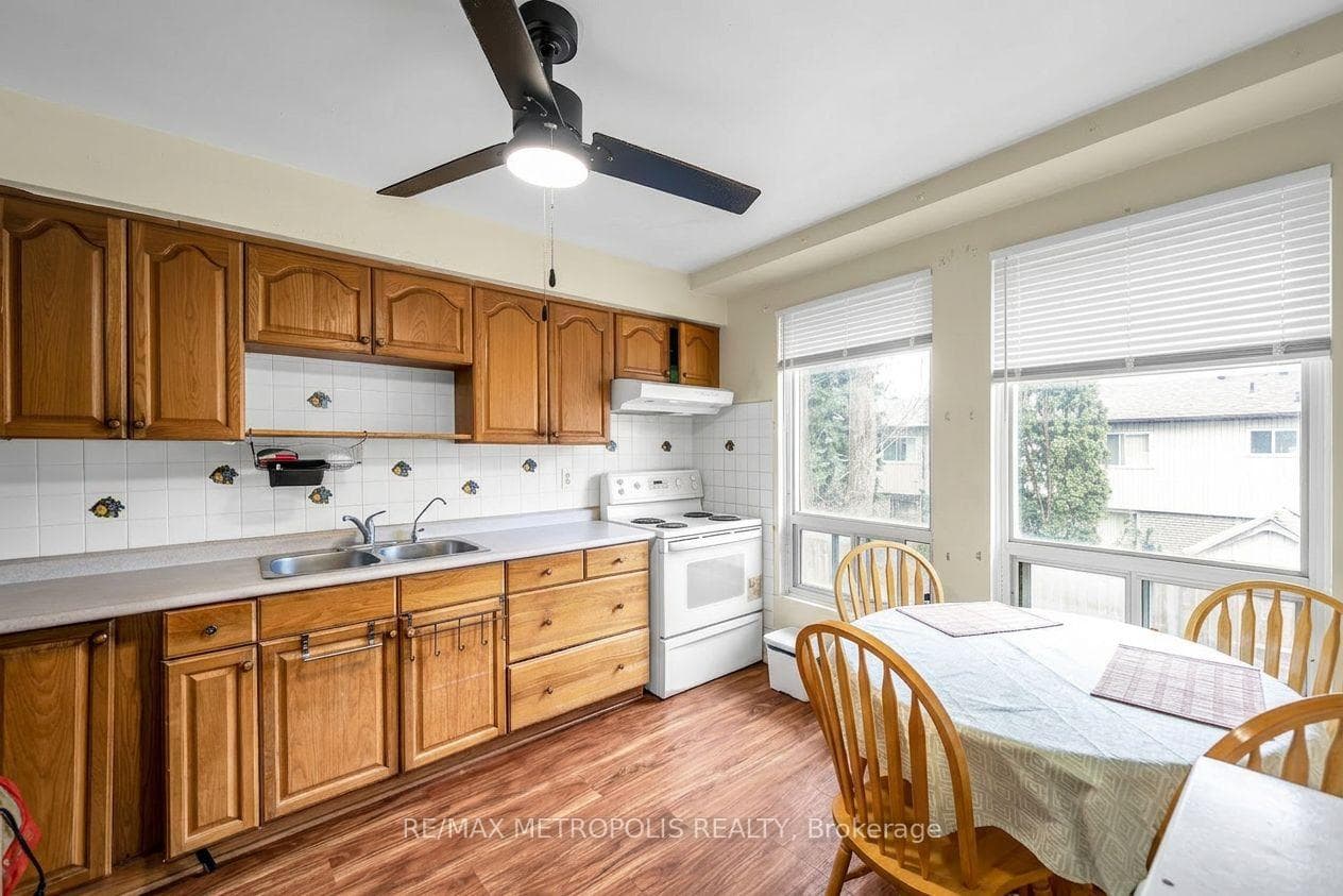 175 Trudelle Street 15, Toronto E08, ON M1J 3K5, Toronto E08, ON — photo 42 of 49