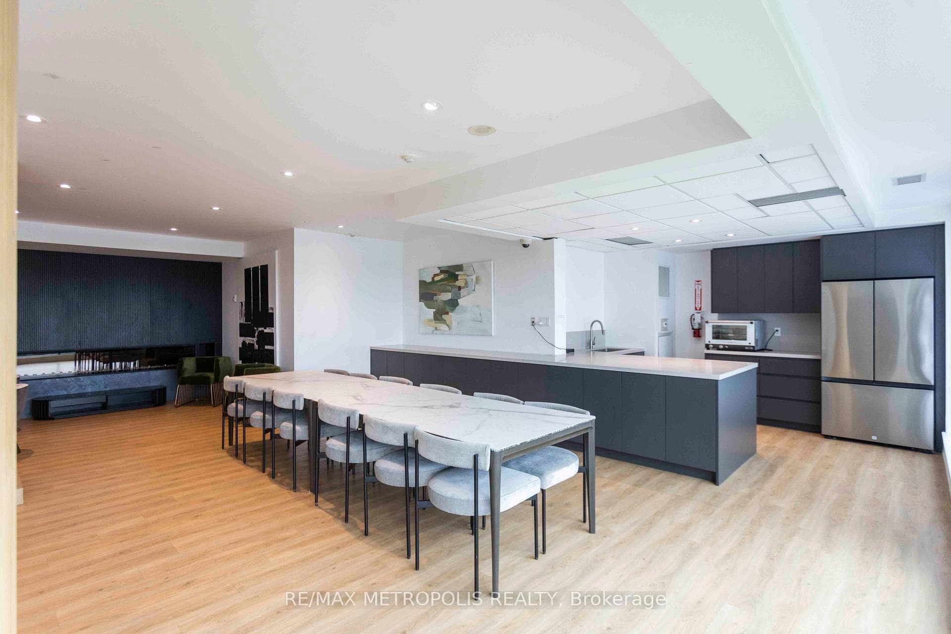 55 East Liberty Street 813, Toronto C01, ON M6K 3P9, Toronto C01, ON — photo 16 of 28