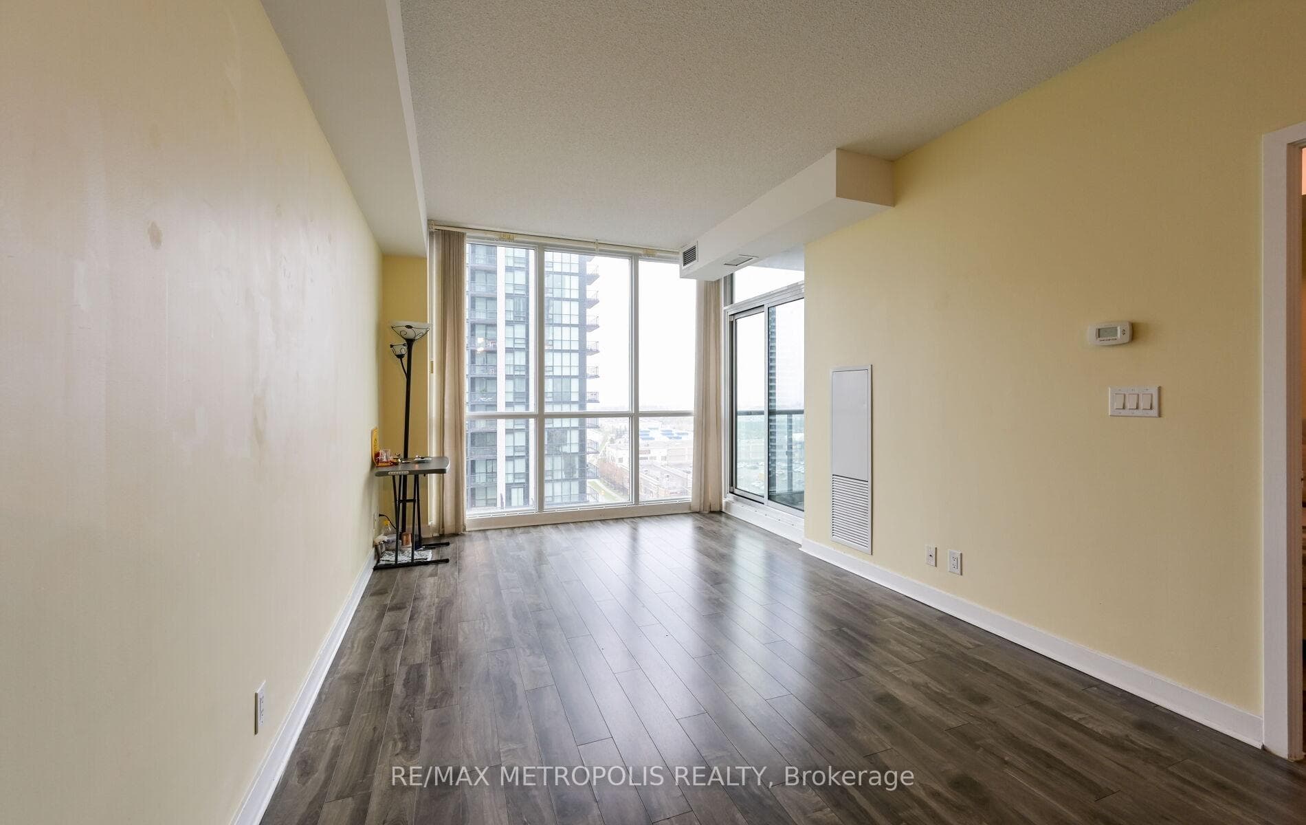 3985 Grand Park Drive 1004, Mississauga, ON L5B 0H8, Mississauga, ON — photo 4 of 43