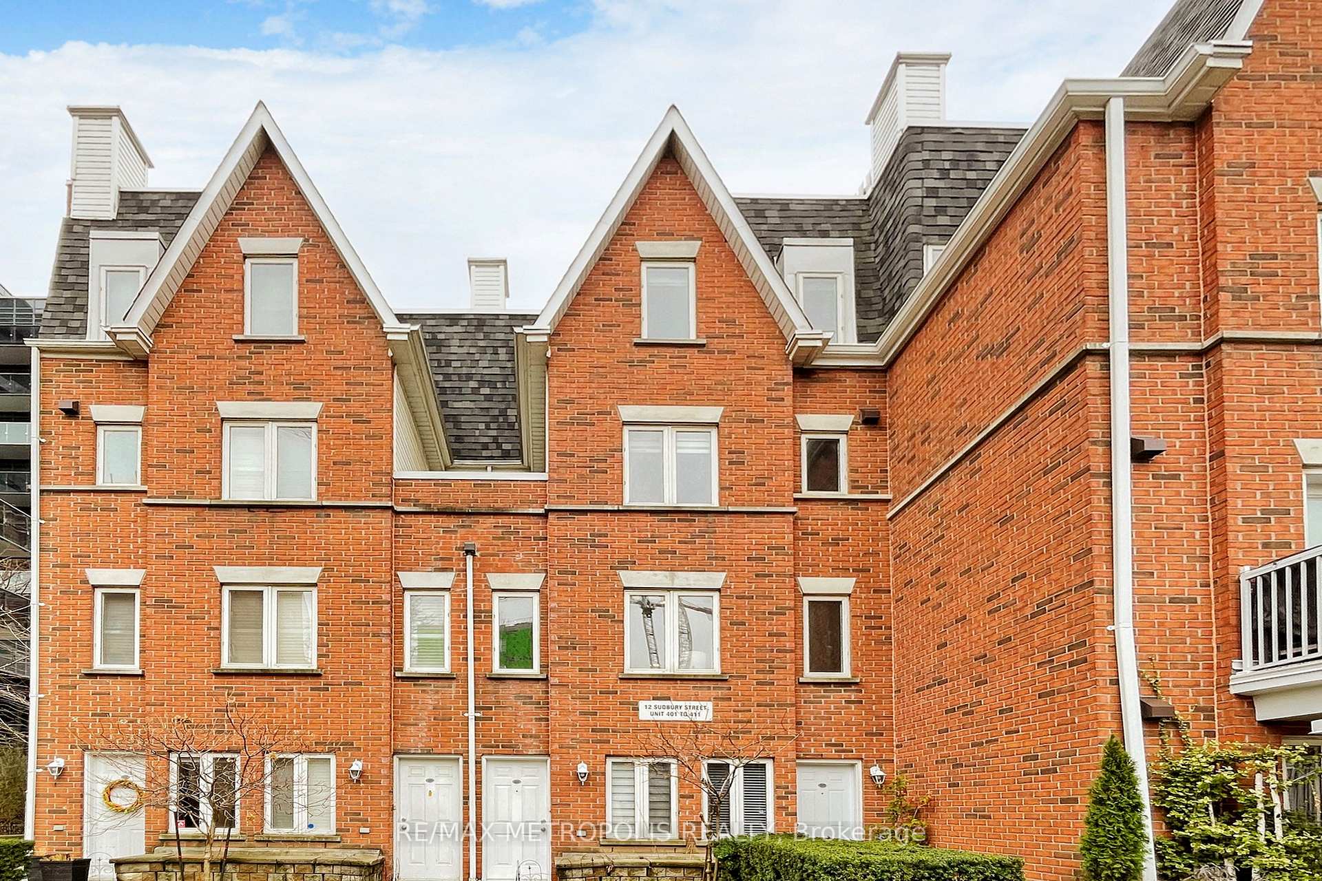 12 Sudbury Street 404, Toronto C01, ON M6J 3W7, Toronto C01, ON — photo 1 of 50