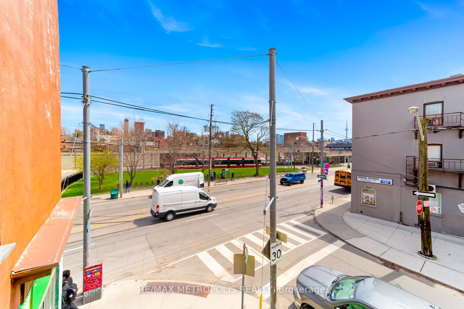 854 BATHURST Street, Toronto C02, ON M5R 3G3, Toronto C02, ON — photo 43 of 49