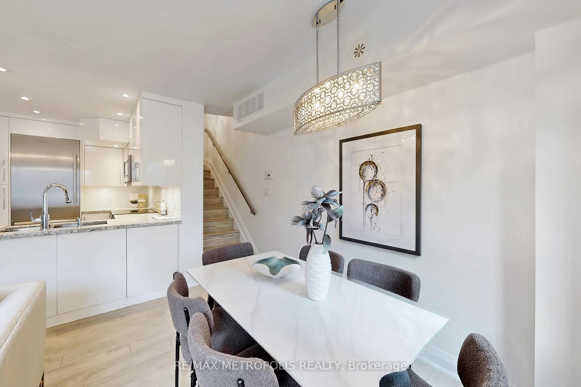 12 Sudbury Street 404, Toronto C01, ON M6J 3W7, Toronto C01, ON — photo 12 of 50