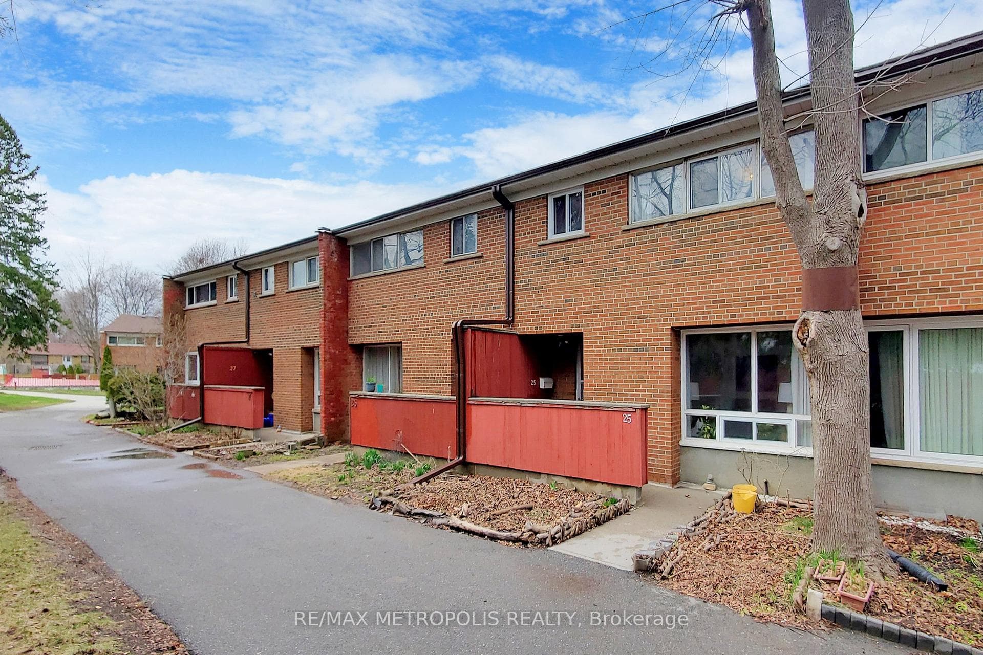 1021 Midland Avenue 25, Toronto E08, ON M1K 4G7, Toronto E08, ON — photo 3 of 50