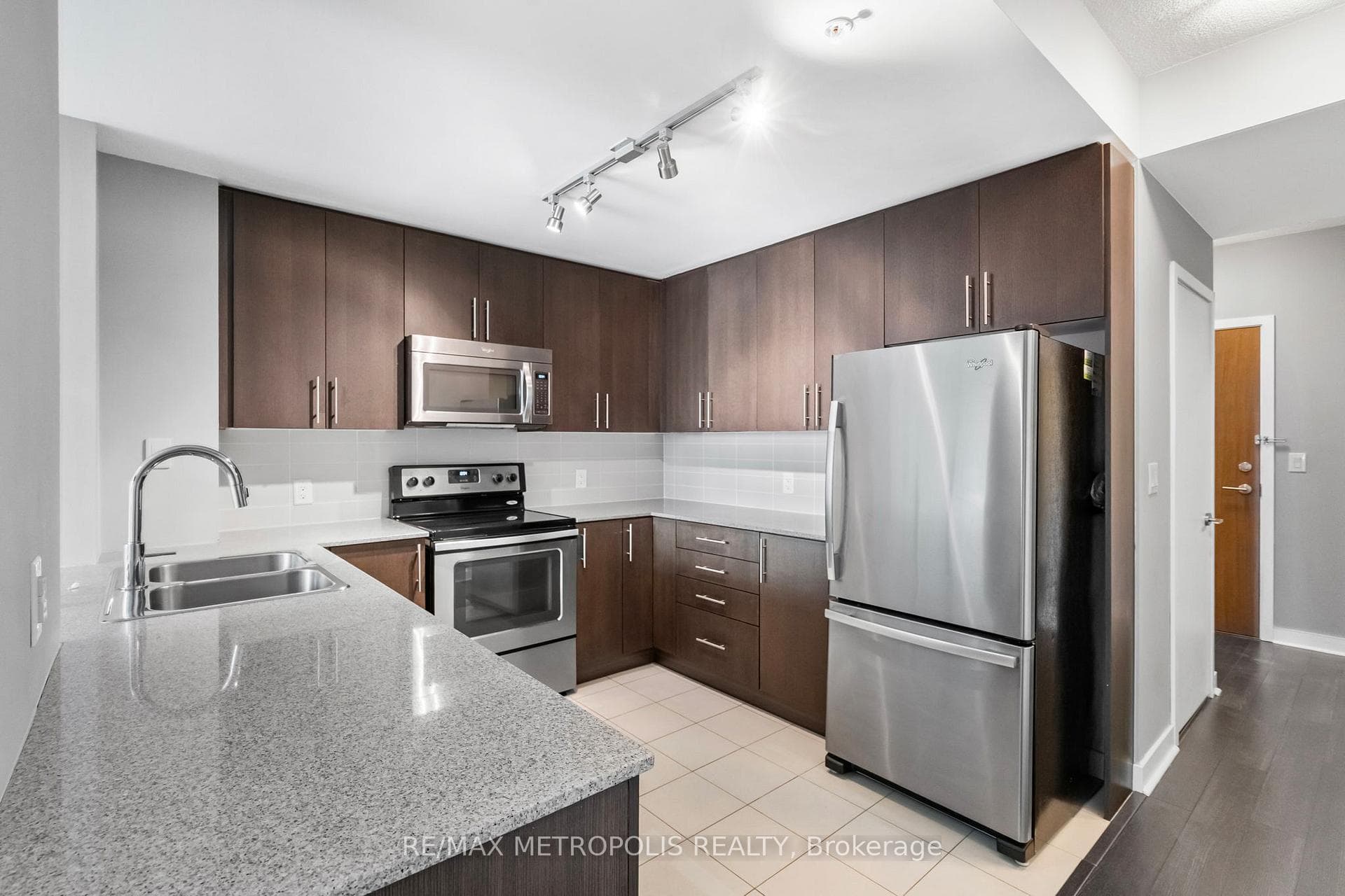 3985 Grand Park Drive 305, Mississauga, ON L5B 0H8, Mississauga, ON — photo 7 of 27