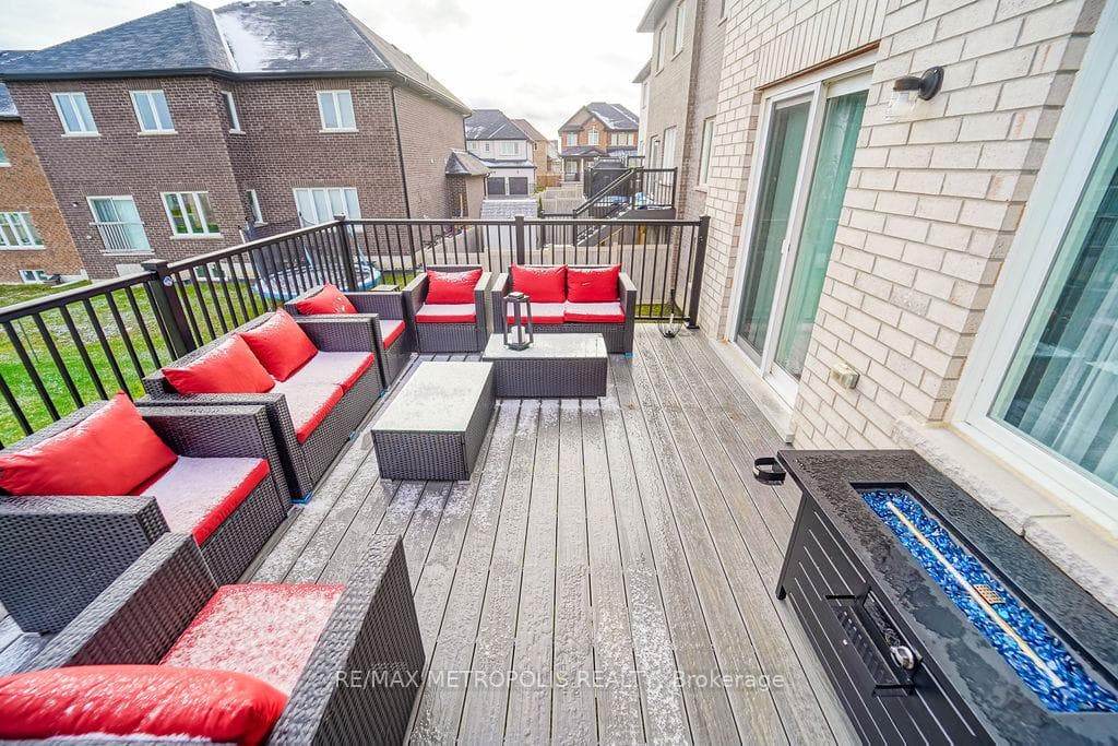 22 Haskins Crescent, Georgina, ON L4P 0H4, Georgina, ON — photo 10 of 50