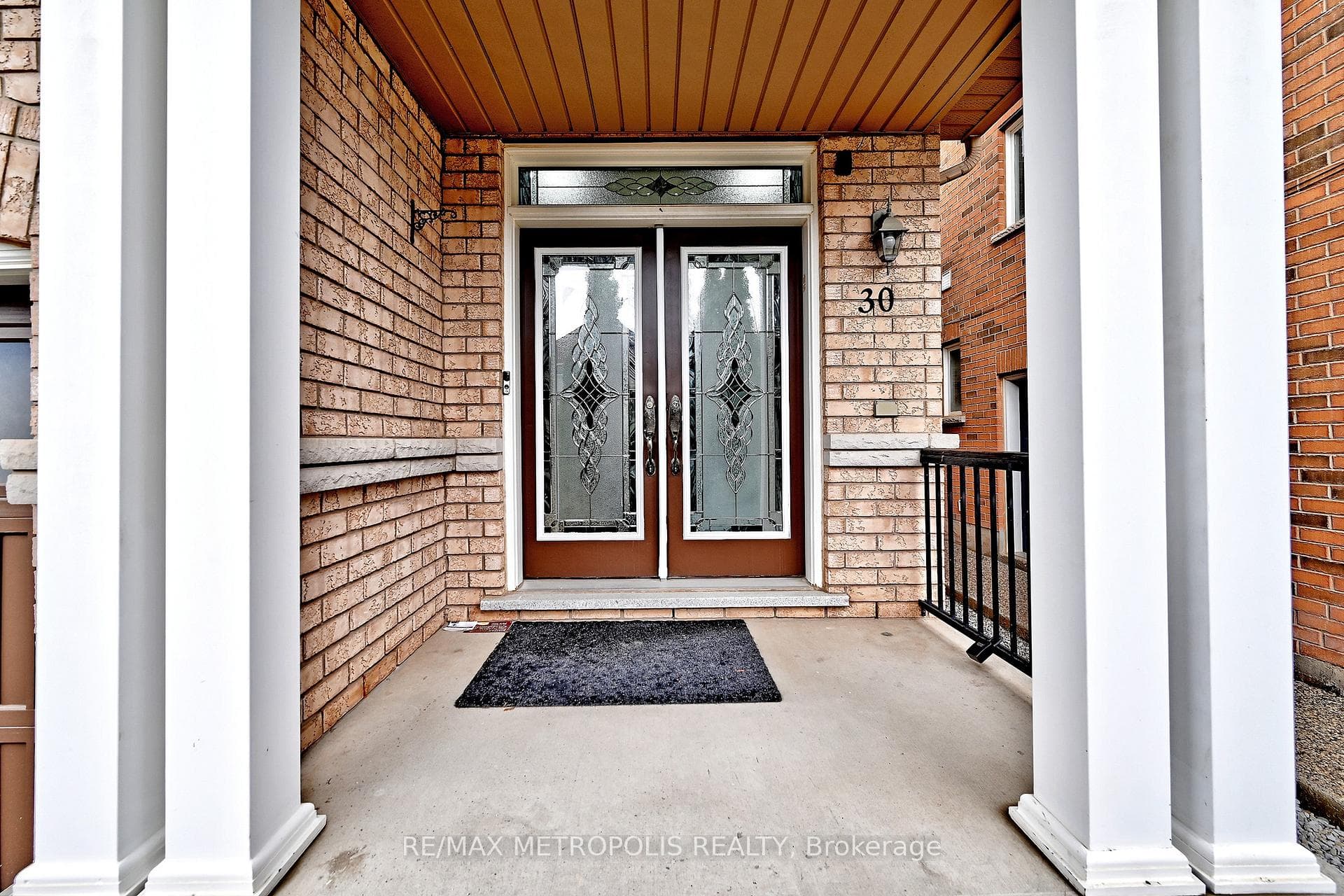 30 Wasaga Road, Brampton, ON L6X 3B1, Brampton, ON — photo 3 of 49