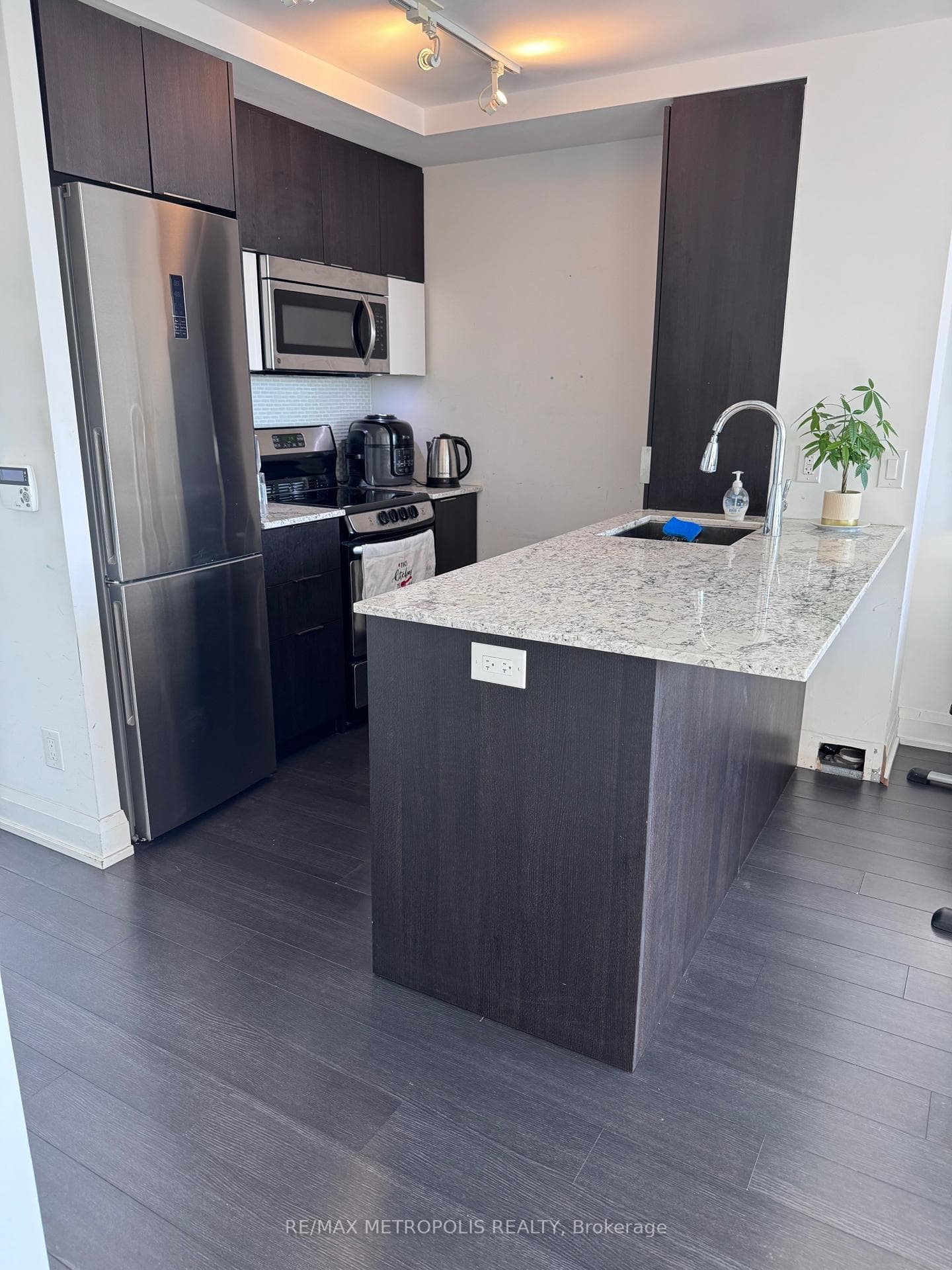 56 Annie Craig Drive 3307, Toronto W06, ON M8V 0C8, Toronto W06, ON — photo 20 of 30