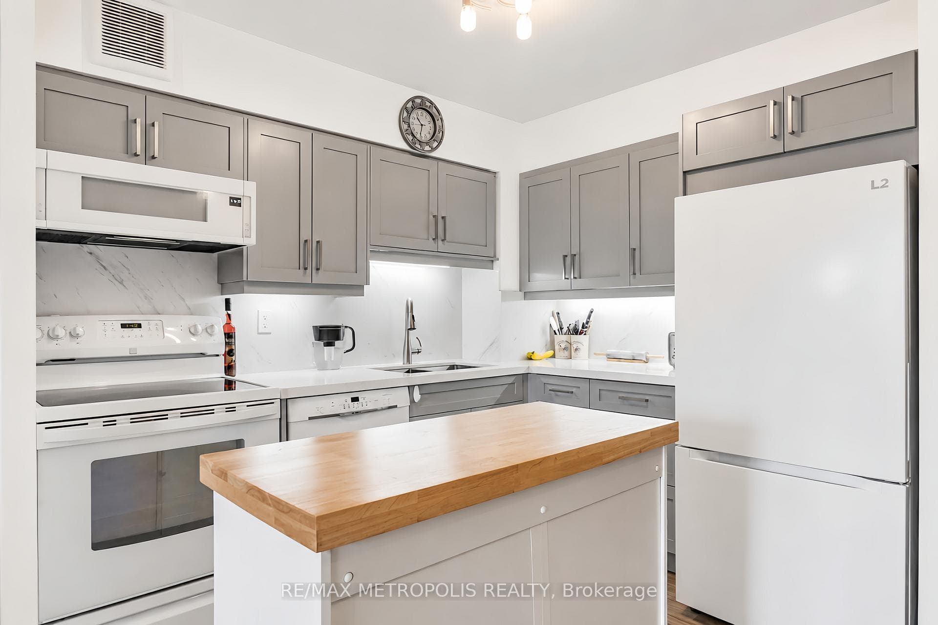 40 William Roe Boulevard 1010, Newmarket, ON L3Y 5N4, Newmarket, ON — photo 14 of 52