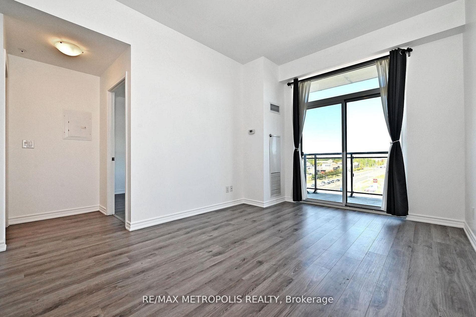 11611 Yonge Street 809, Richmond Hill, ON L4E 1G2, Richmond Hill, ON — photo 10 of 43