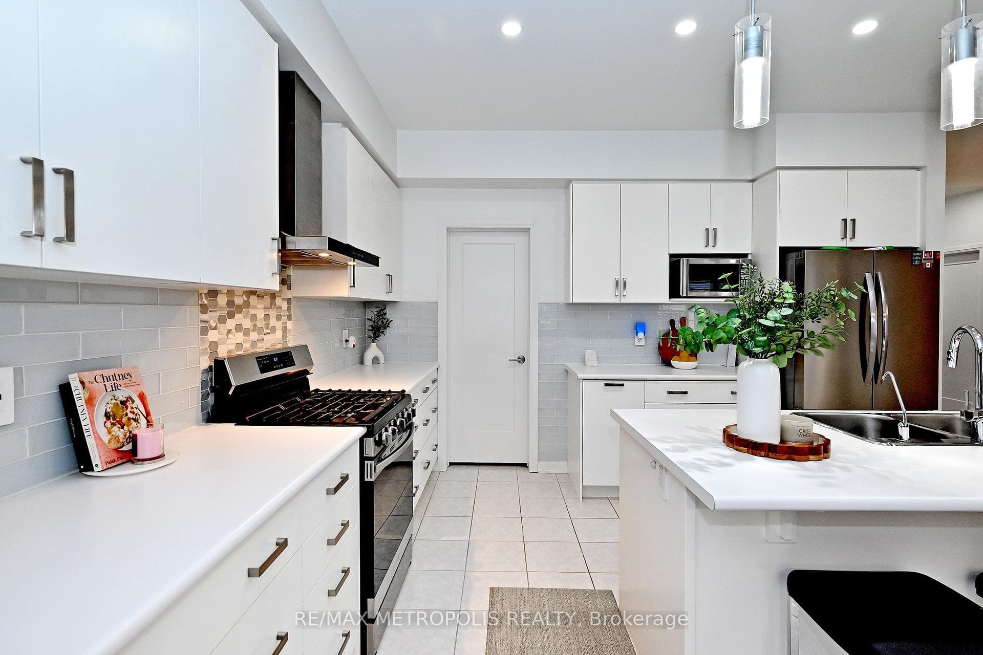 14 Jenner Drive, Brant, ON N3L 3L3, Brant, ON — photo 36 of 50