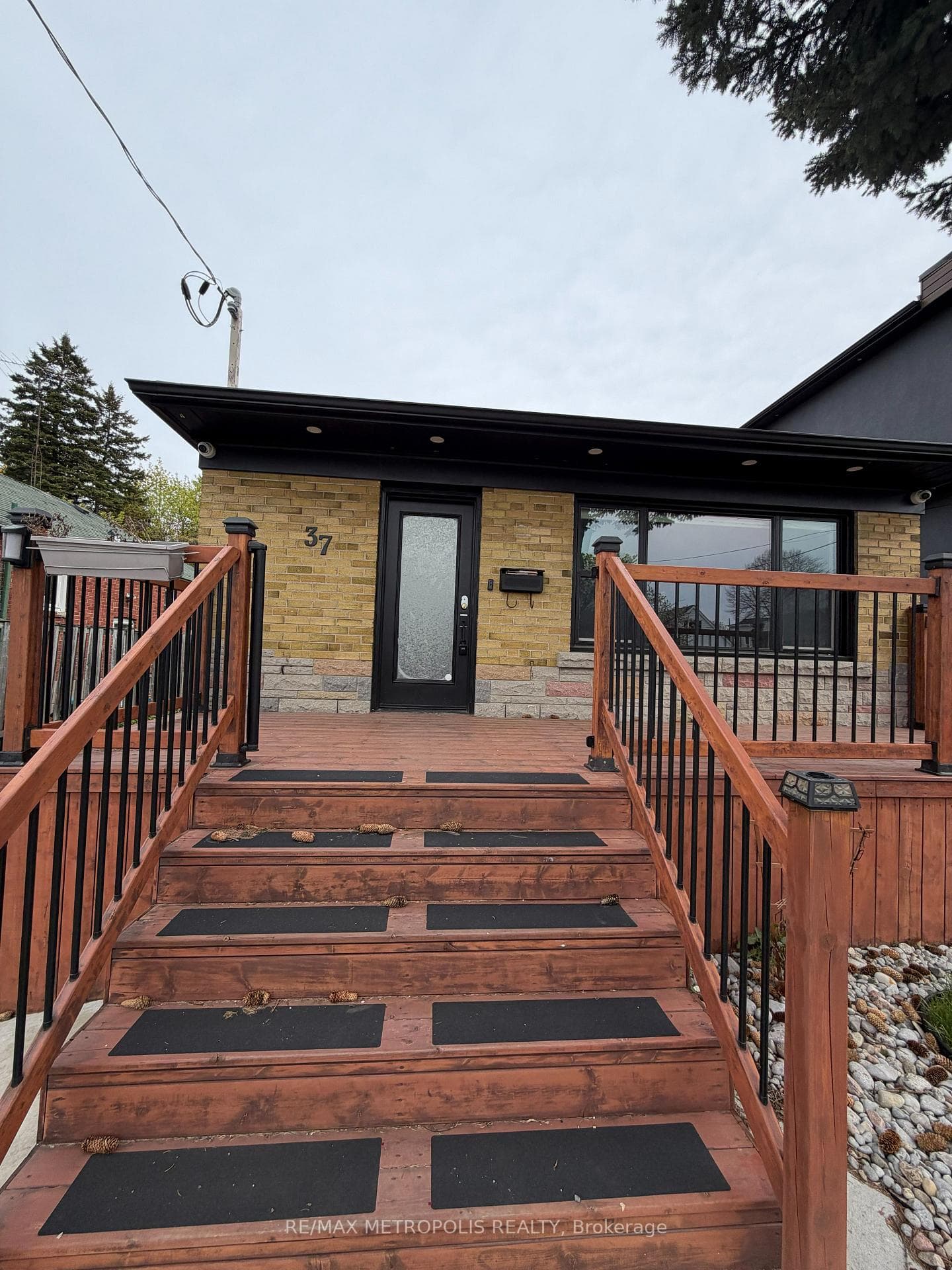 37 Lynvalley Crescent, Toronto E04, ON M1R 2V1, Toronto E04, ON — photo 4 of 29