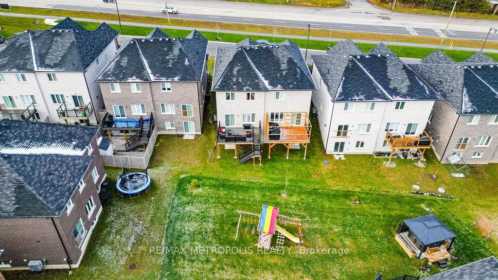 22 Haskins Crescent, Georgina, ON L4P 0H4, Georgina, ON — photo 8 of 50