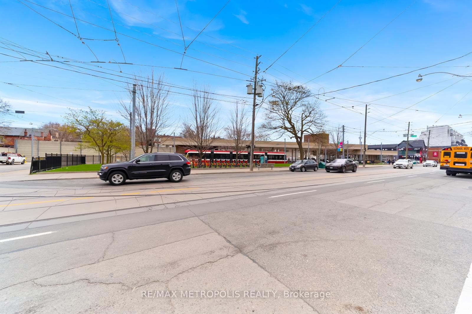 854 BATHURST Street, Toronto C02, ON M5R 3G3, Toronto C02, ON — photo 44 of 49