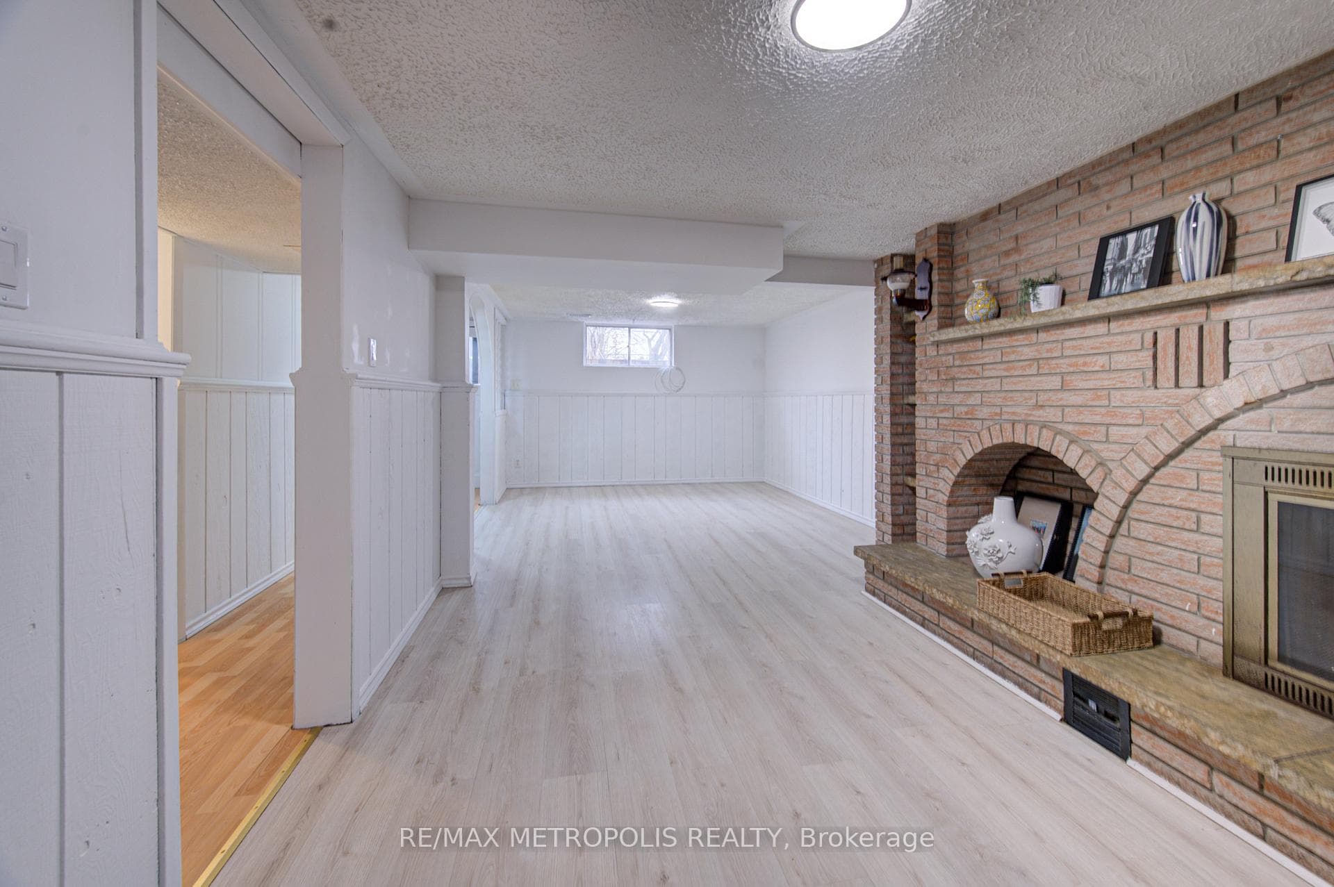 93 Linnwood Avenue, Cambridge, ON N1R 1V2, Cambridge, ON — photo 5 of 42