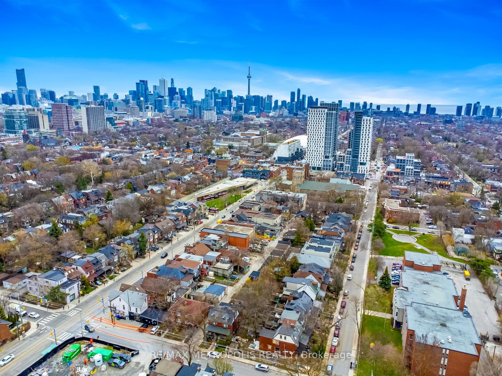 854 BATHURST Street, Toronto C02, ON M5R 3G3, Toronto C02, ON — photo 47 of 49